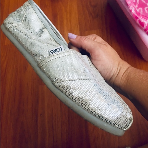 Toms Shoes Worn A Few Times Cute Comfortable Poshmark